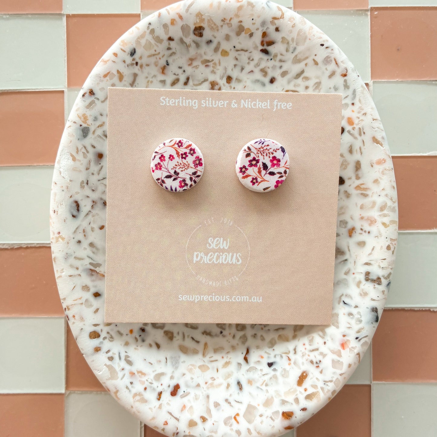Meadow round Studs