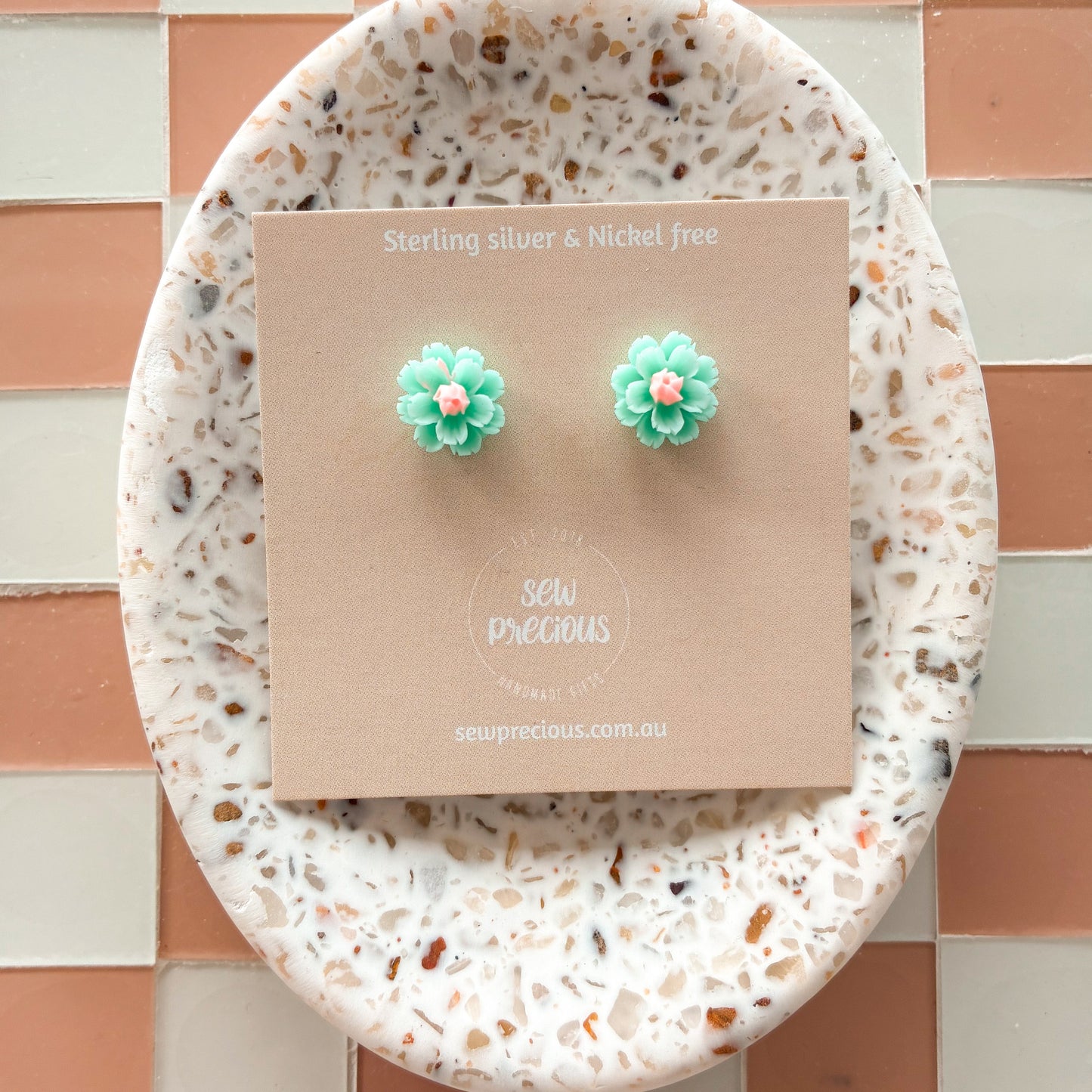 Minty flower studs