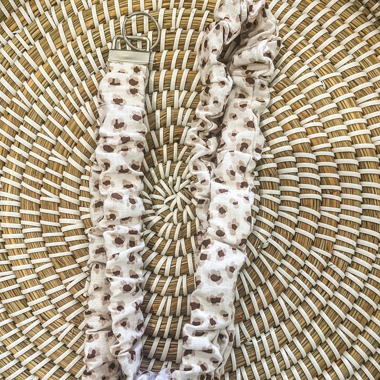 Spot scrunchie lanyard