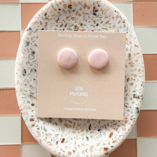 Nude pink studs