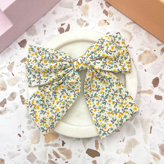 Goldie hair bow