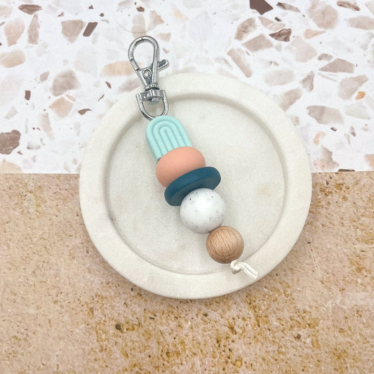 Daisy arch keychain