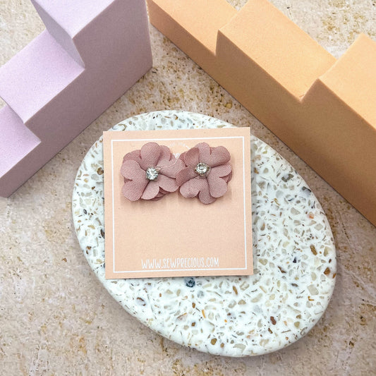 Mauve flower studs
