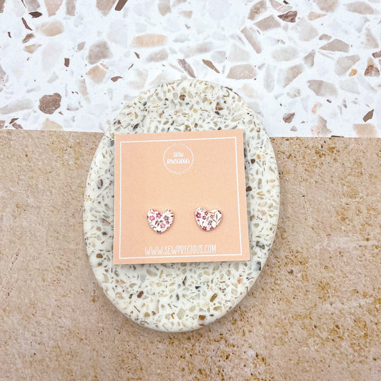 Primrose heart studs