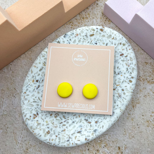 Yellow lrg round studs